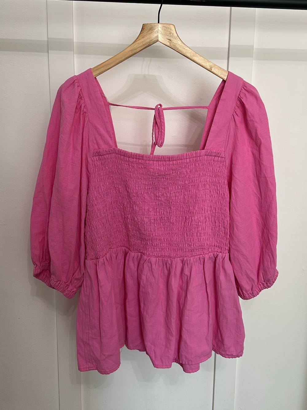 Ava & Viv Womenโs Pink Smocked Peplum Top